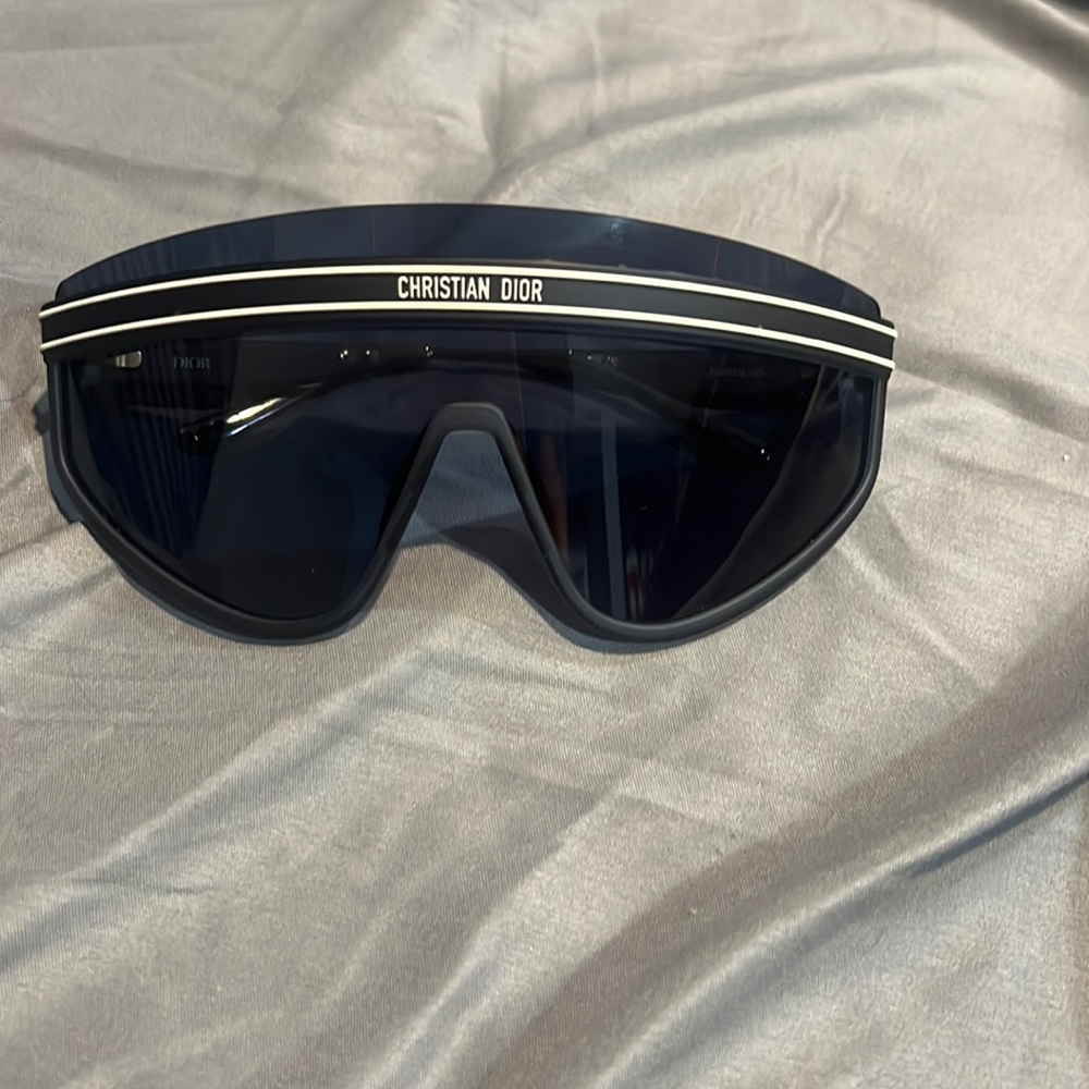 DIOR M2U SUNGLASSES